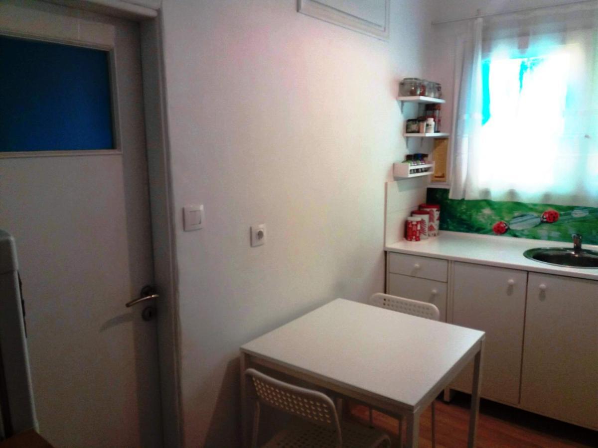 Renovated Apartment In The Center Of アテネ エクステリア 写真