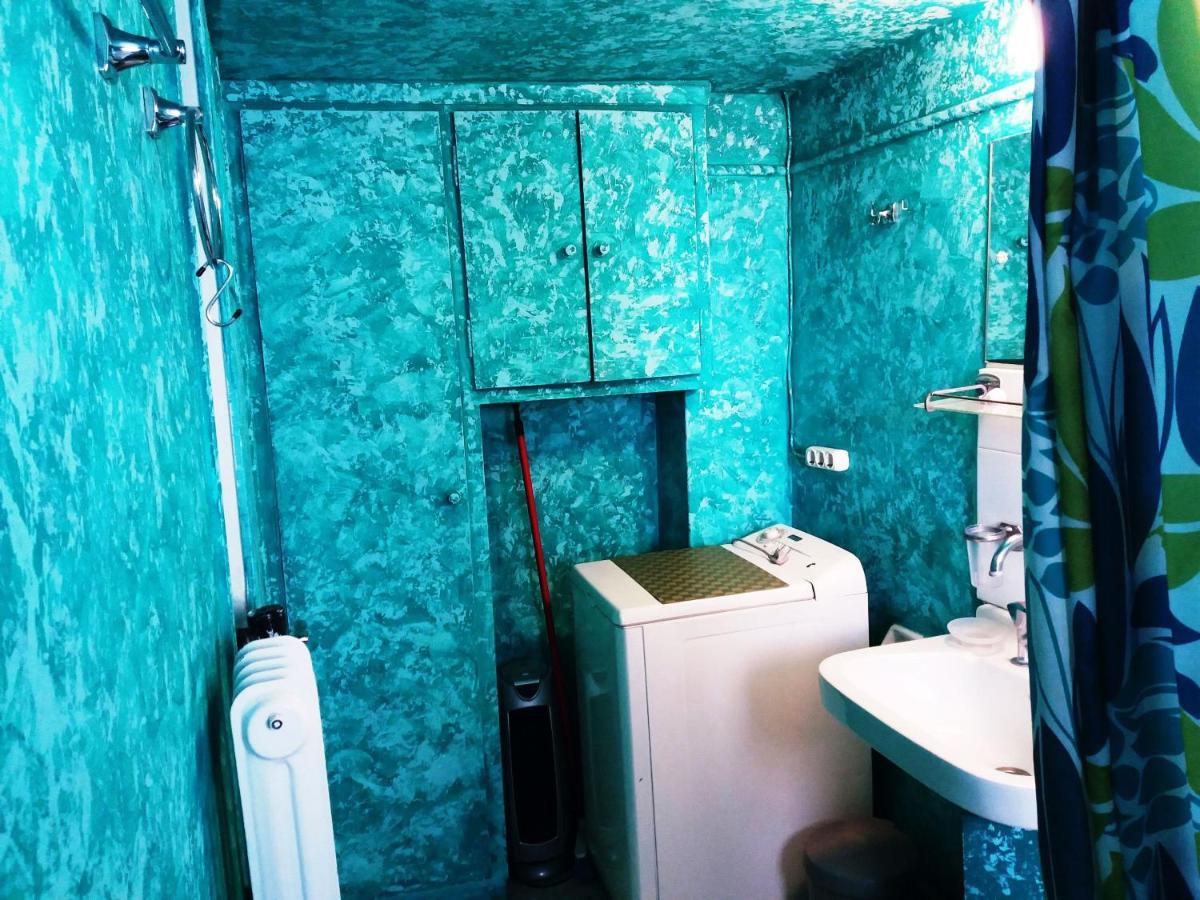 Renovated Apartment In The Center Of アテネ エクステリア 写真