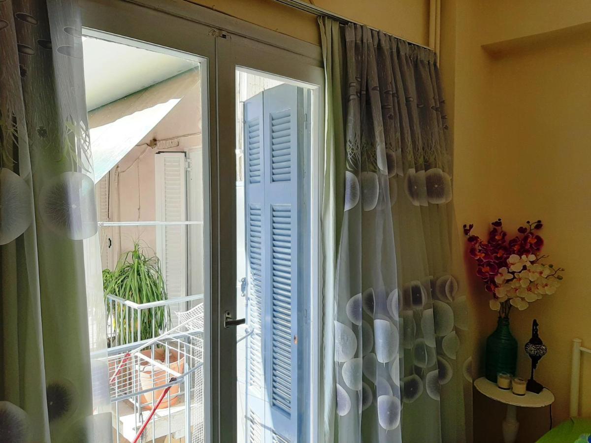 Renovated Apartment In The Center Of アテネ エクステリア 写真