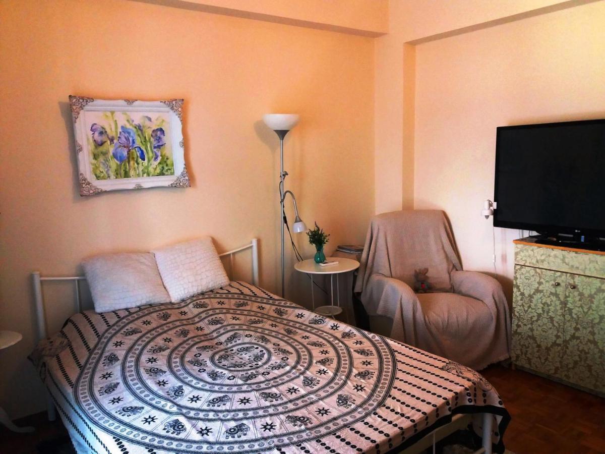 Renovated Apartment In The Center Of アテネ エクステリア 写真