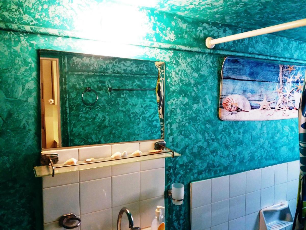 Renovated Apartment In The Center Of アテネ エクステリア 写真