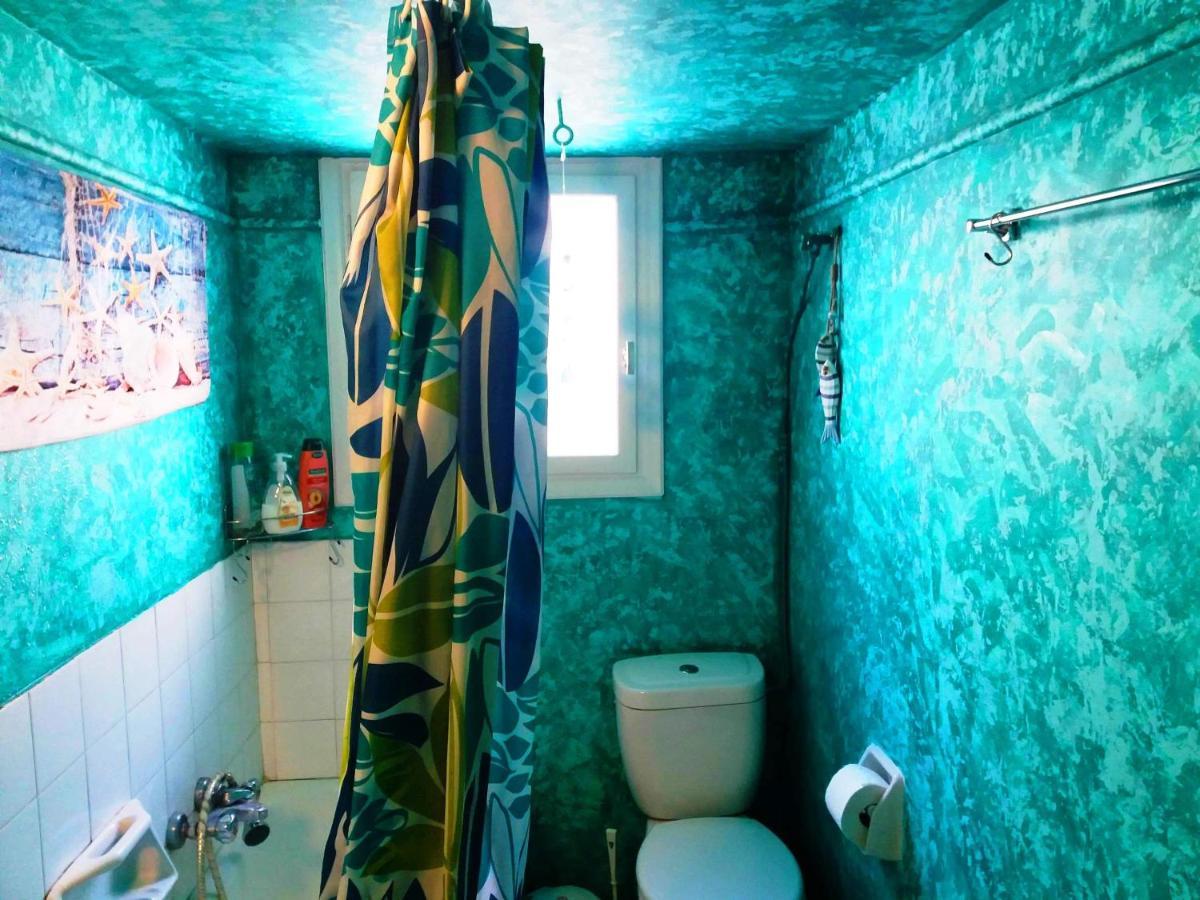 Renovated Apartment In The Center Of アテネ エクステリア 写真