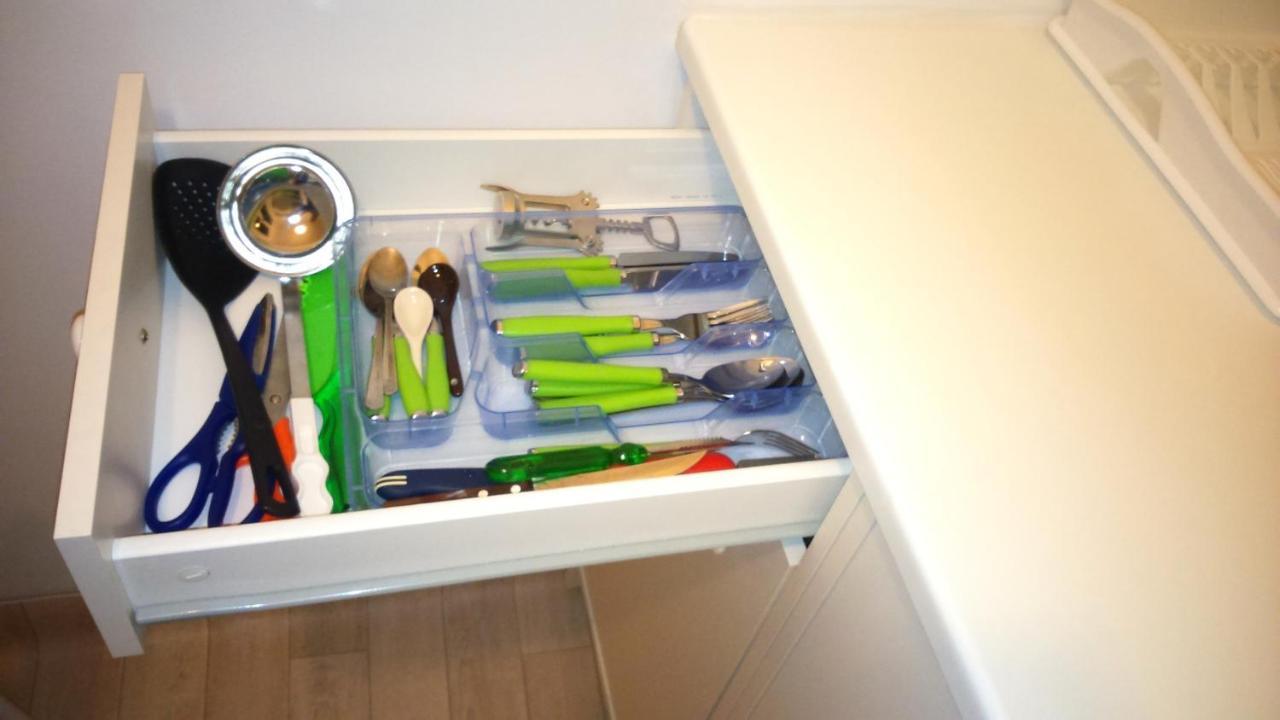 Renovated Apartment In The Center Of アテネ エクステリア 写真
